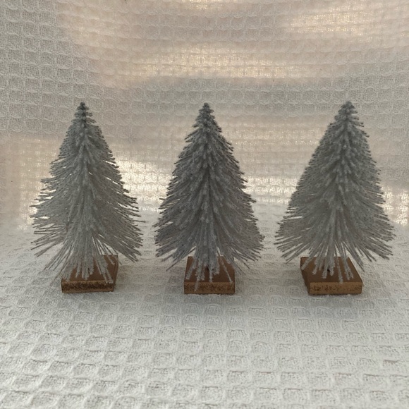 H For Happy Bed Bath & Beyond Fluffy Bottle Brush Trees Set Of 3 New With Tags - Picture 6 of 8